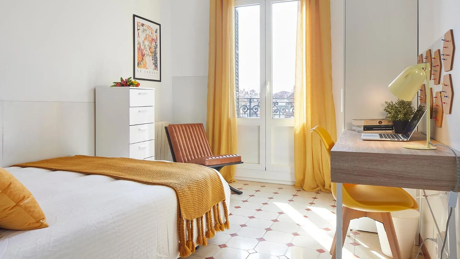 Gran Via - 1 Bed and Breakfast Barcelona