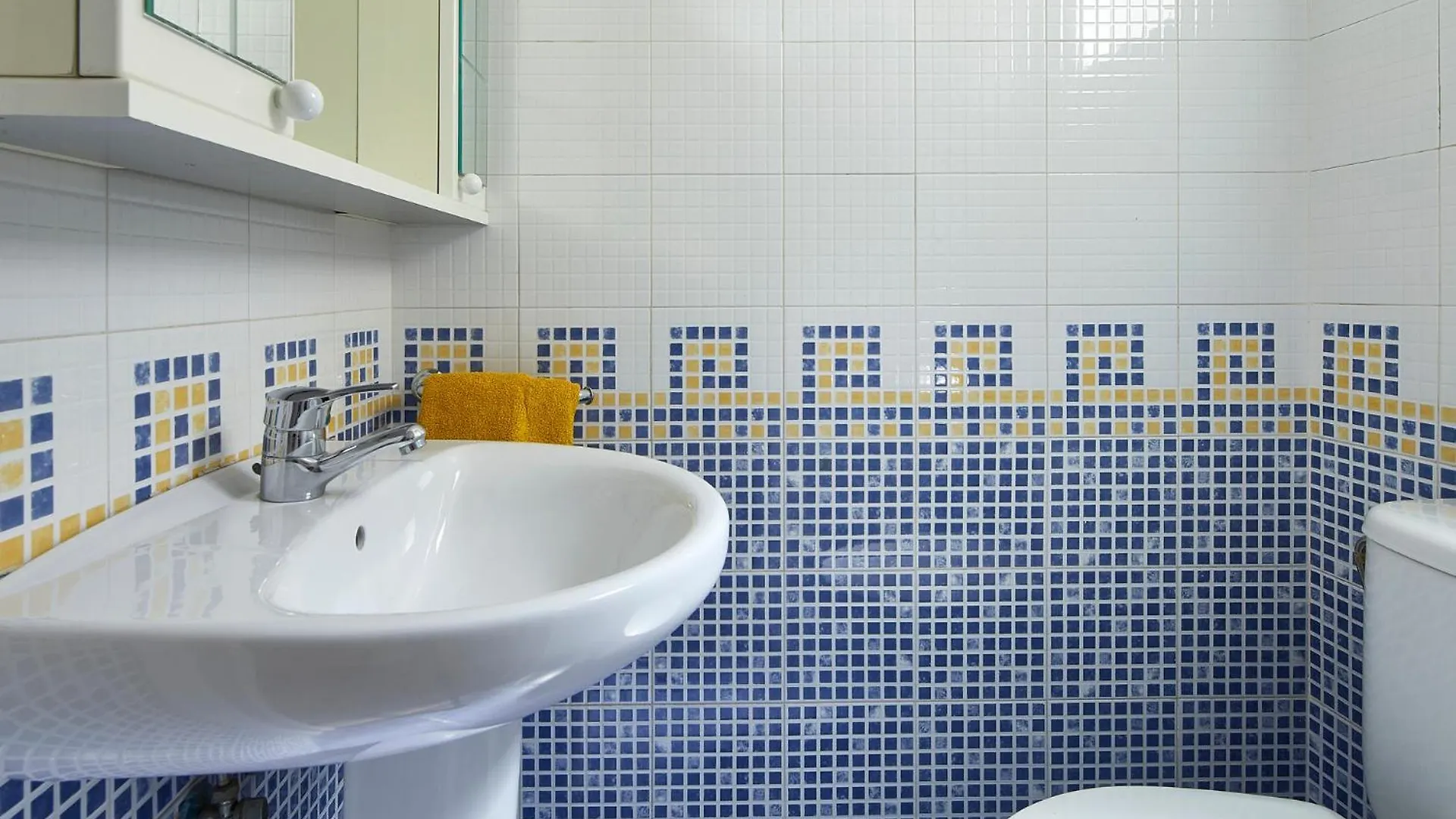Gran Via - 1 Bed and Breakfast Barcelona